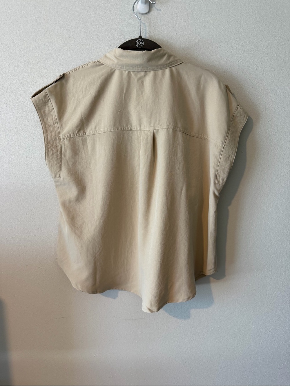 NWT Blu Pepper Khaki Button Down Blouse (L) - Picture 4 of 4